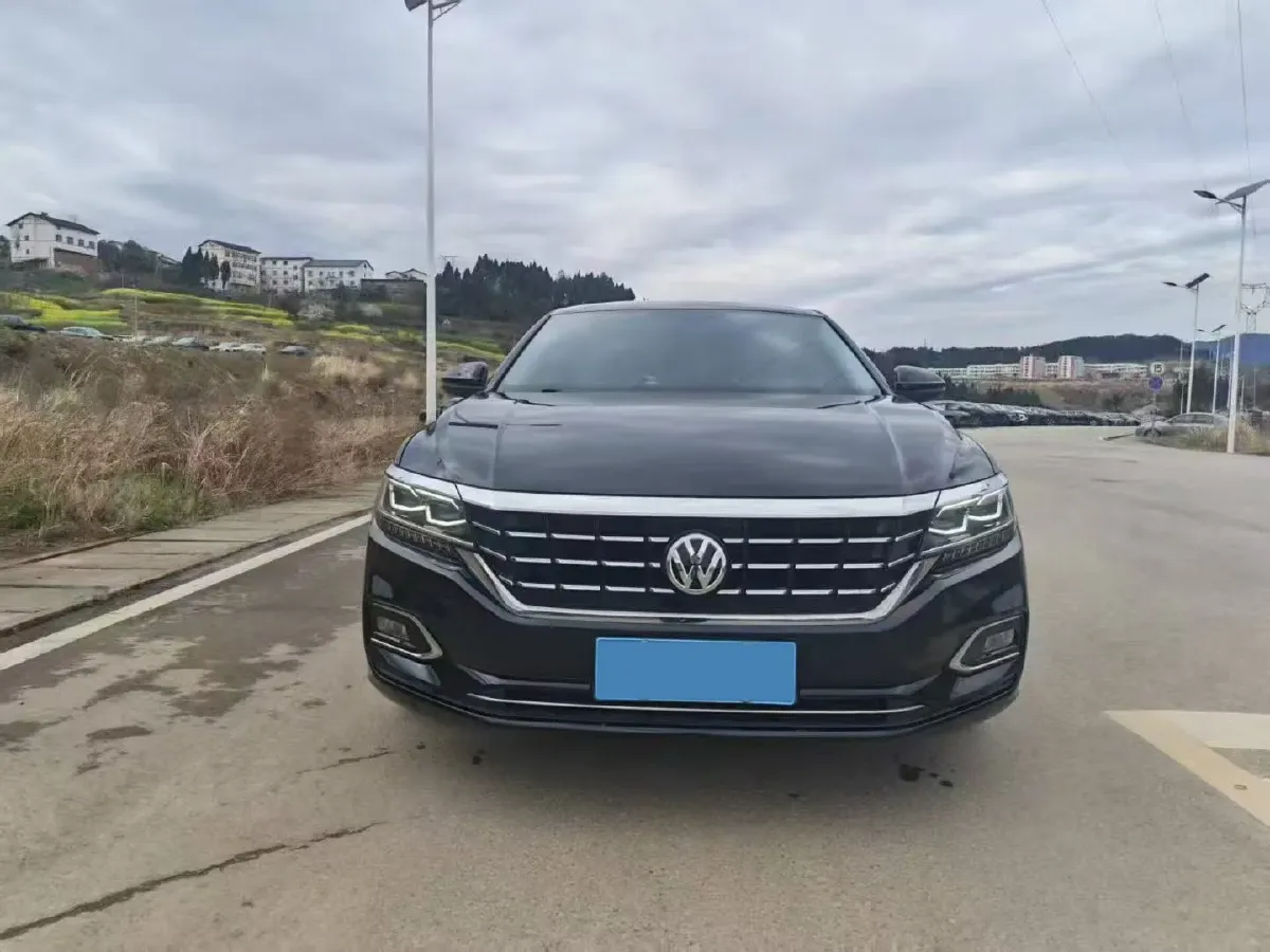2020 Volkswagen Passat 2.0T 186HP L4 7DCT,autocango,china used car exporter,china ev exporter,chinese used car exporter,chinese used ev exporter