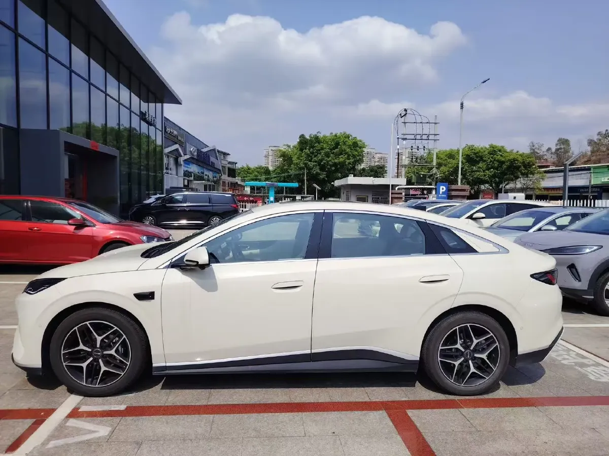 2025 BYD Seal06 BEV,autocango,china used car exporter,china ev exporter,chinese used car exporter,chinese used ev exporter