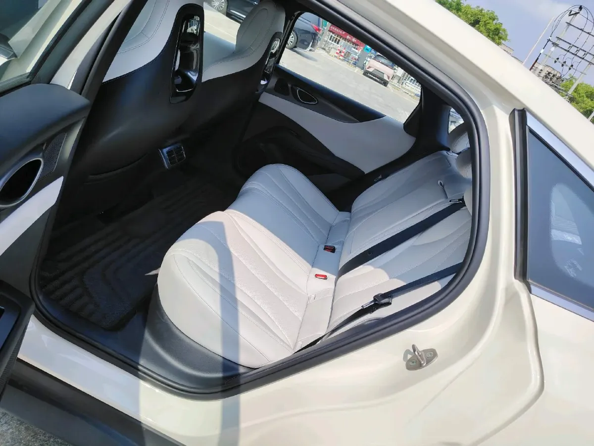 2025 BYD Seal06 BEV,autocango,china used car exporter,china ev exporter,chinese used car exporter,chinese used ev exporter