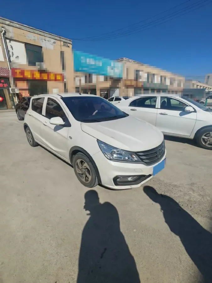 2020 BaoJun 310 1.2L 80HP L4 5MT,autocango,china used car exporter,china ev exporter,chinese used car exporter,chinese used ev exporter