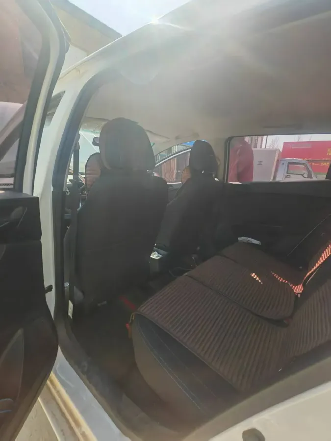 2020 BaoJun 310 1.2L 80HP L4 5MT,autocango,china used car exporter,china ev exporter,chinese used car exporter,chinese used ev exporter