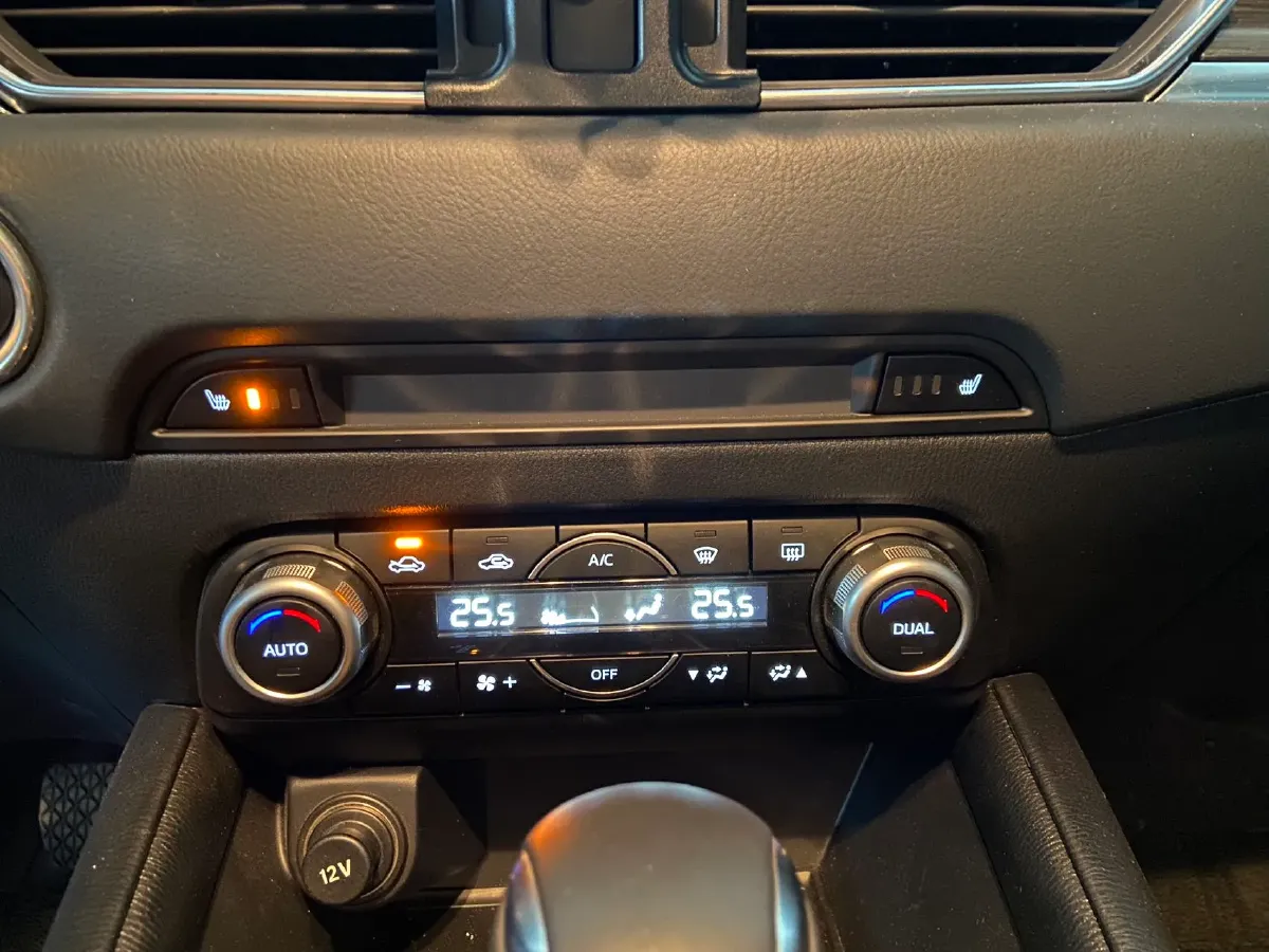 2022 MAXUS XinTu V90 2.0T 150HP L4 6AT,autocango,china used car exporter,china ev exporter,chinese used car exporter,chinese used ev exporter