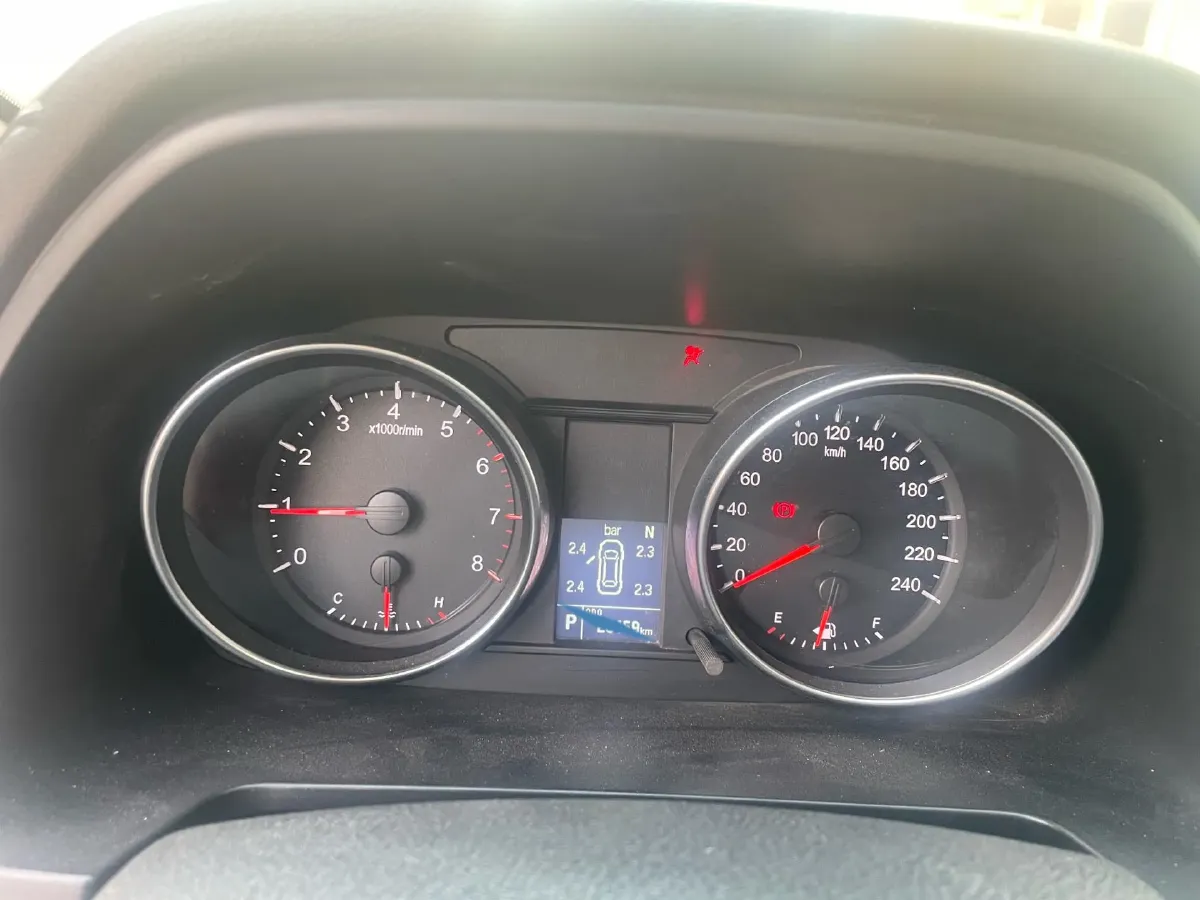 2021 Haval M6 1.5T 150HP L4 7DCT,autocango,china used car exporter,china ev exporter,chinese used car exporter,chinese used ev exporter