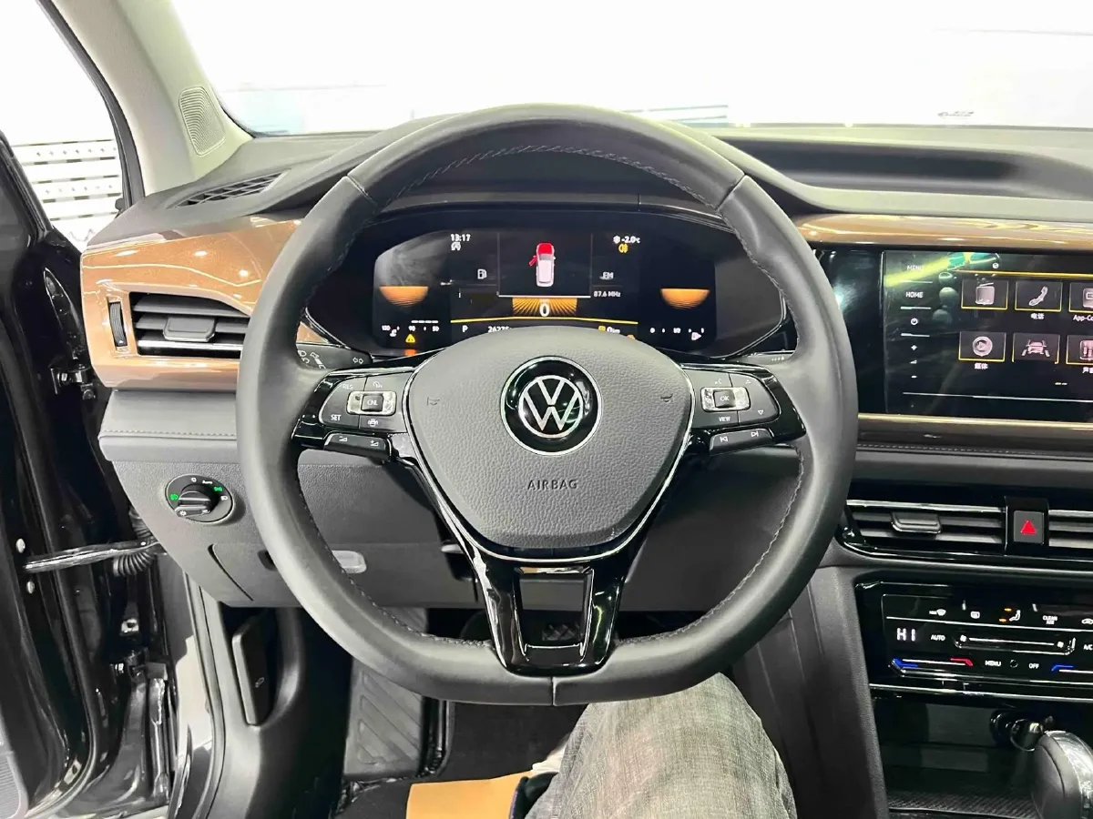 2022 Volkswagen Tharu 1.4T 150HP L4 7DCT,autocango,china used car exporter,china ev exporter,chinese used car exporter,chinese used ev exporter