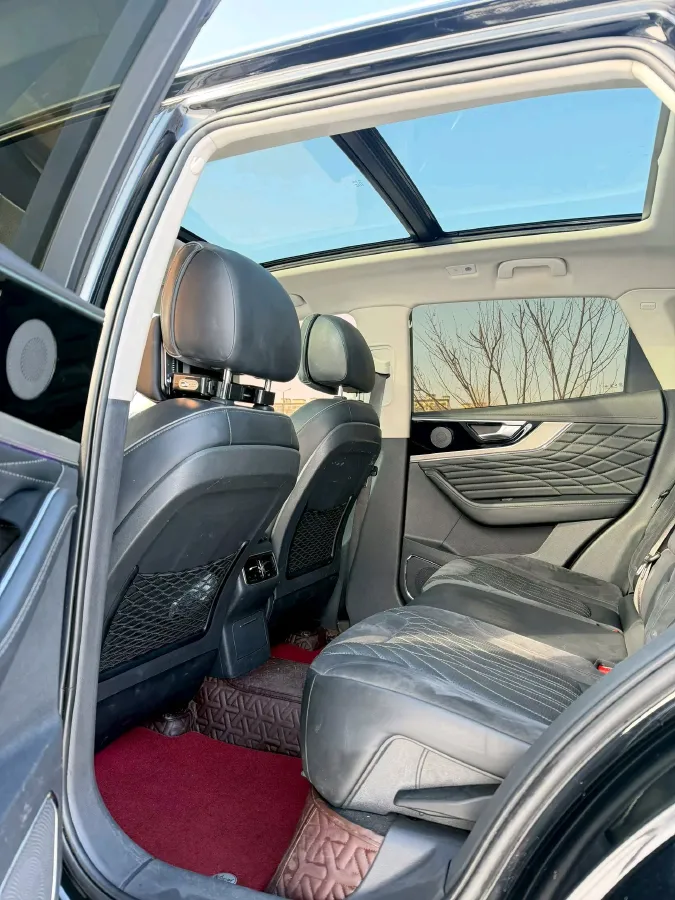 2022 HongQi HS5 2.0T 224HP L4 6AT,autocango,china used car exporter,china ev exporter,chinese used car exporter,chinese used ev exporter