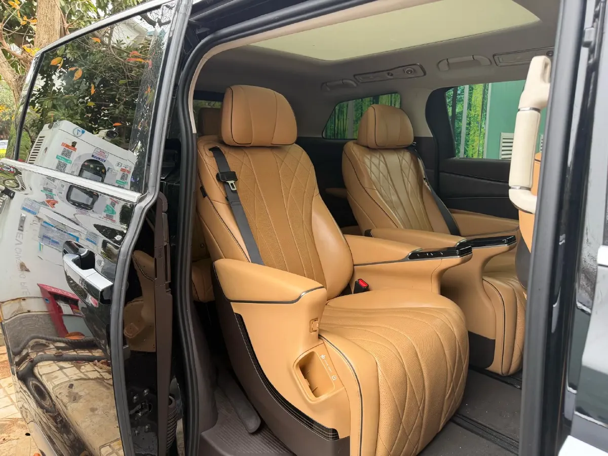 2024 Denza D9 1.5T 139HP L4 E-CVT PHEV 40KWH,autocango,china used car exporter,china ev exporter,chinese used car exporter,chinese used ev exporter