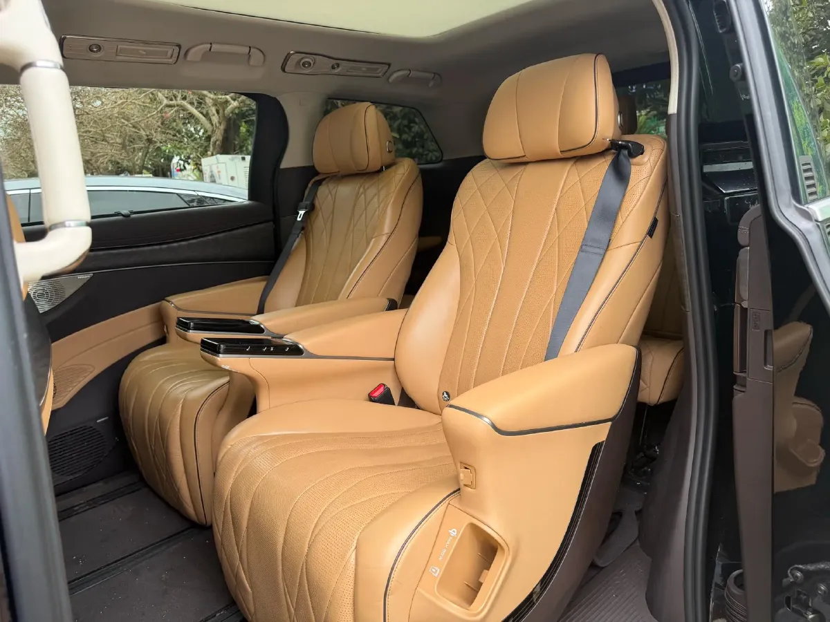 2024 Denza D9 1.5T 139HP L4 E-CVT PHEV 40KWH,autocango,china used car exporter,china ev exporter,chinese used car exporter,chinese used ev exporter