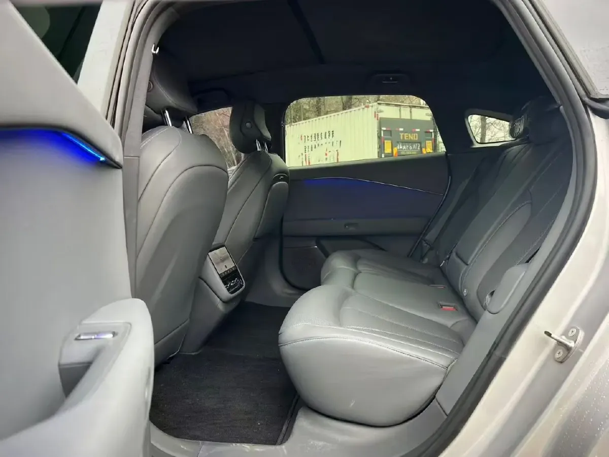 2024 Xpeng P7+ BEV 60.7KWH,autocango,china used car exporter,china ev exporter,chinese used car exporter,chinese used ev exporter