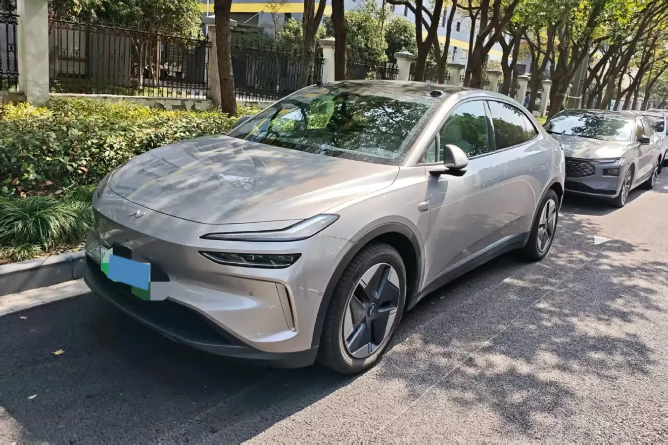 2024 IM L6 BEV 75KWH,autocango,china used car exporter,china ev exporter,chinese used car exporter,chinese used ev exporter