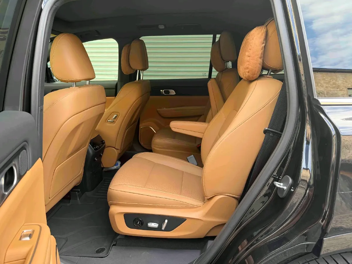 2021 Li ONE Range Extended 131HP REEV 40.5KWH,autocango,china used car exporter,china ev exporter,chinese used car exporter,chinese used ev exporter