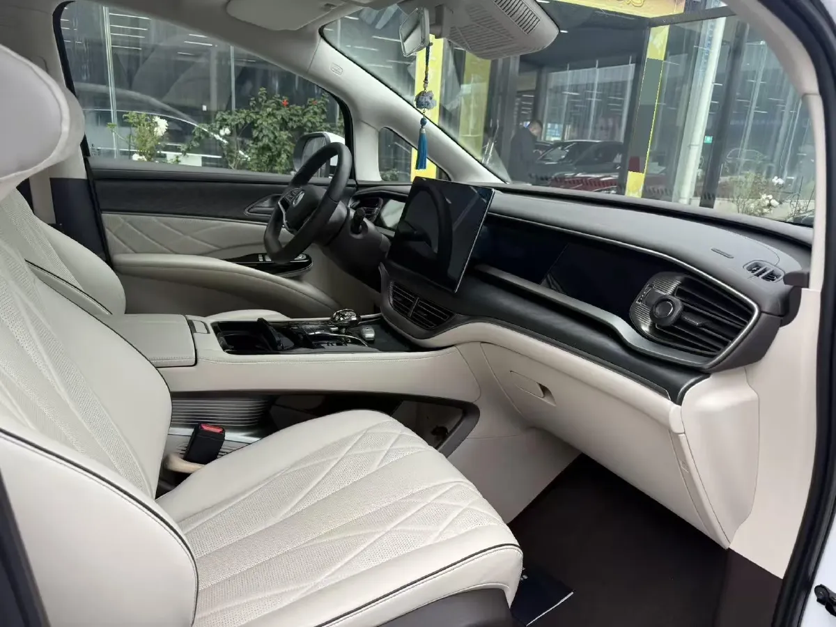 2024 Denza D9 1.5T 139HP L4 E-CVT PHEV 20.39KWH,autocango,china used car exporter,china ev exporter,chinese used car exporter,chinese used ev exporter