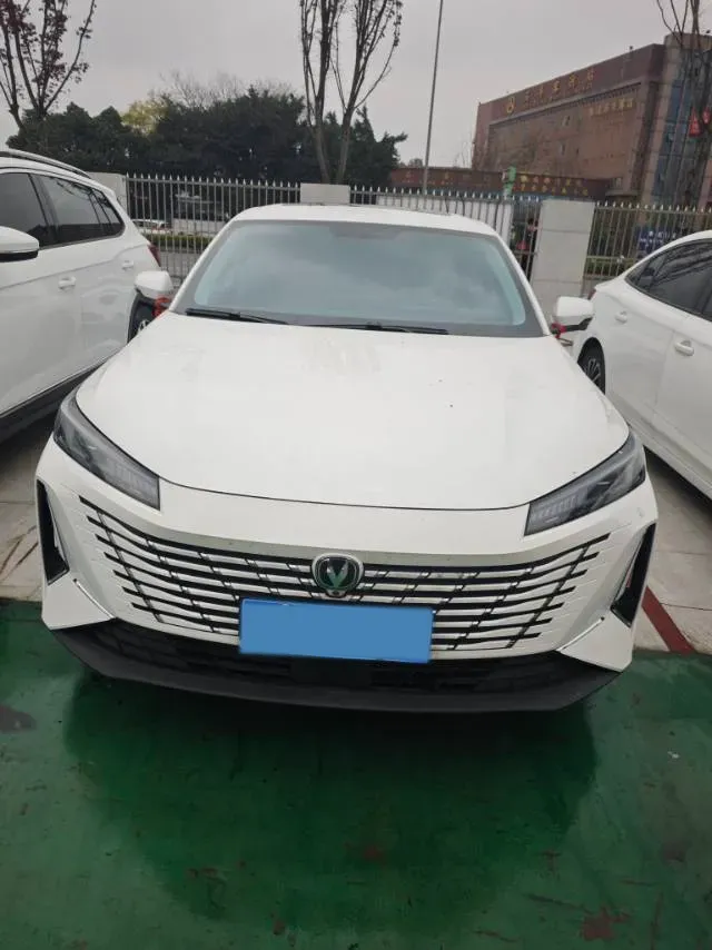 2025 ChangAn Eado 1.5T 192HP L4 7DCT,autocango,china used car exporter,china ev exporter,chinese used car exporter,chinese used ev exporter