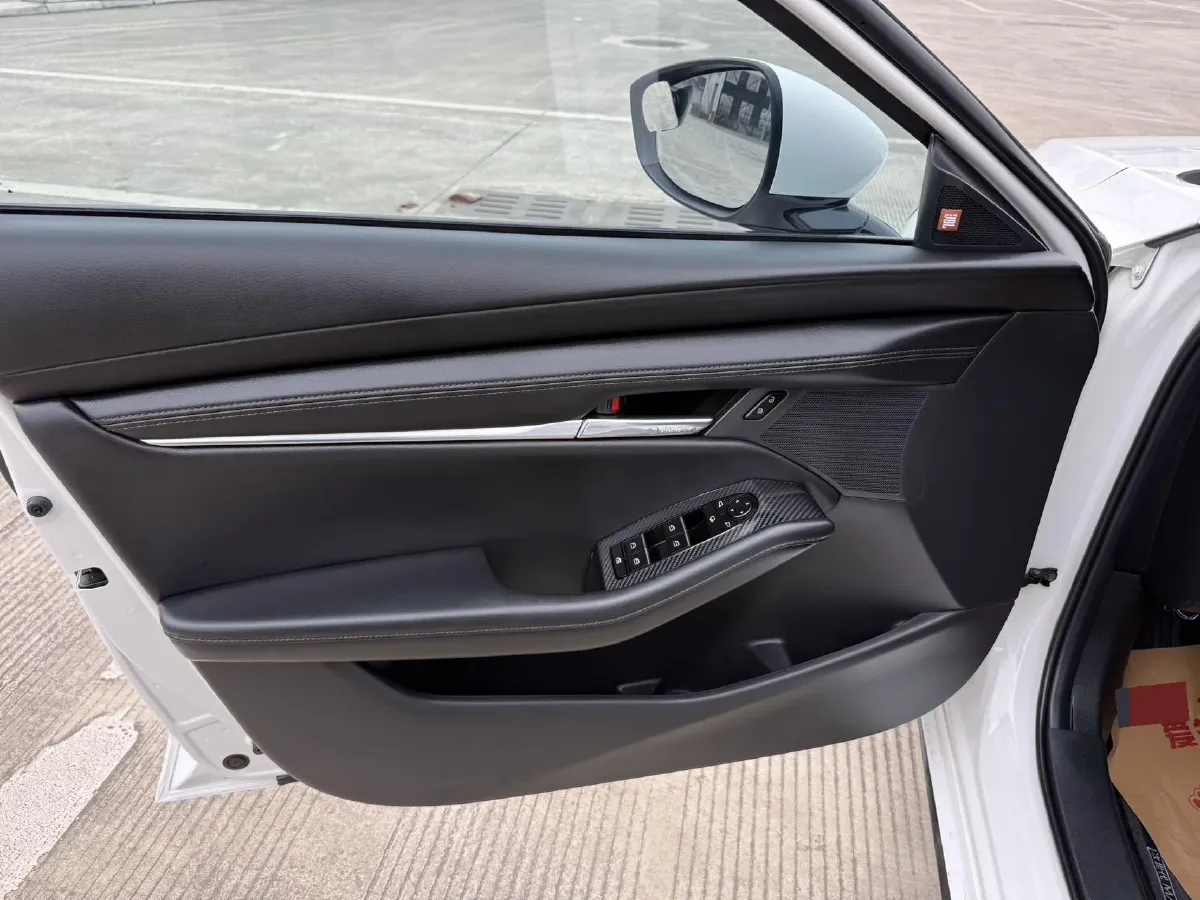 2021 Mazda 3 Axela 2.0L 158HP L4 6AT,autocango,china used car exporter,china ev exporter,chinese used car exporter,chinese used ev exporter