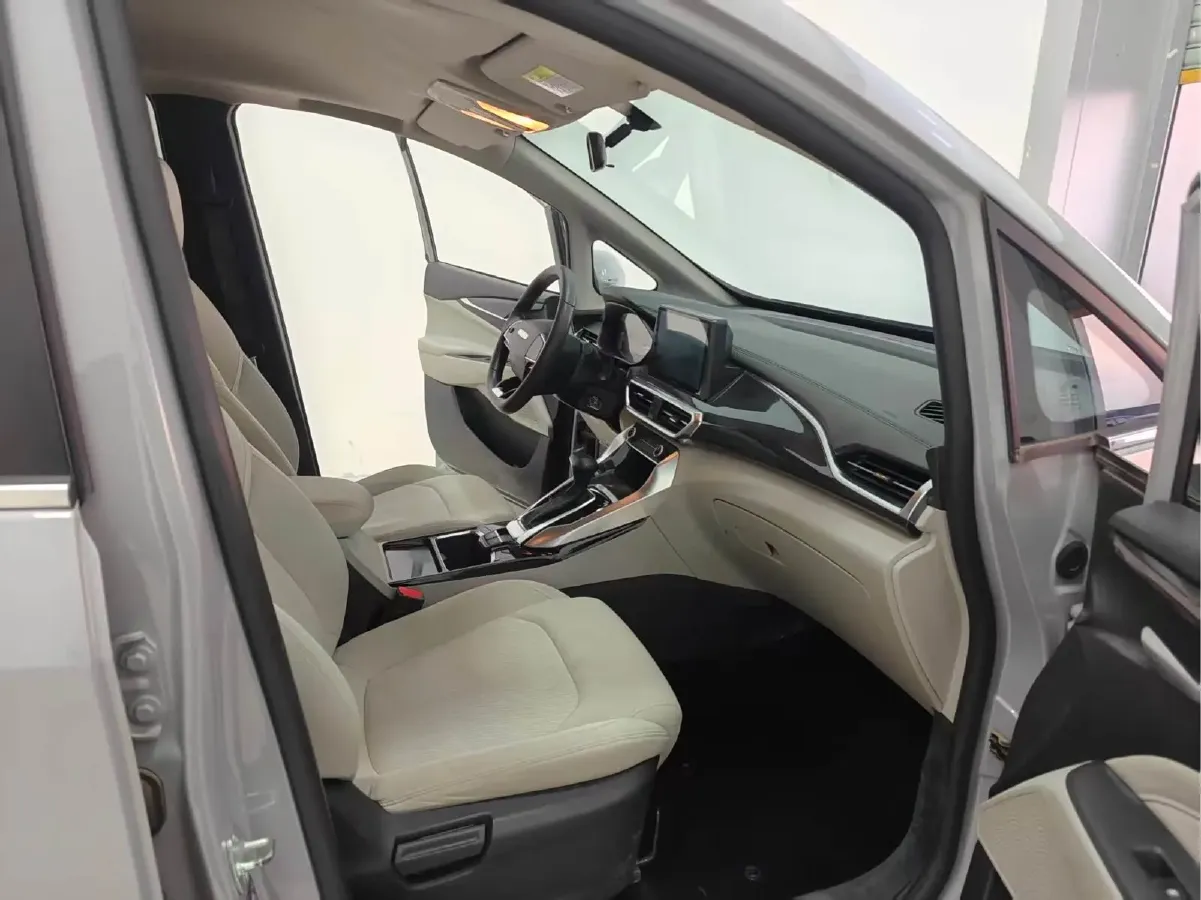 2022 MAXUS G50 1.5T 169HP L4 7DCT,autocango,china used car exporter,china ev exporter,chinese used car exporter,chinese used ev exporter