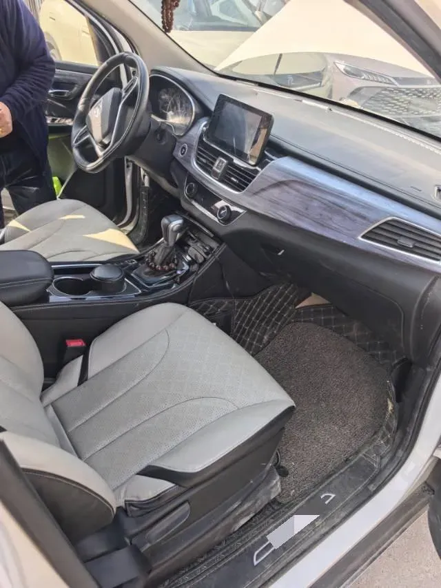 2017 BaoJun 730 1.5T 150HP L4 6DCT,autocango,china used car exporter,china ev exporter,chinese used car exporter,chinese used ev exporter