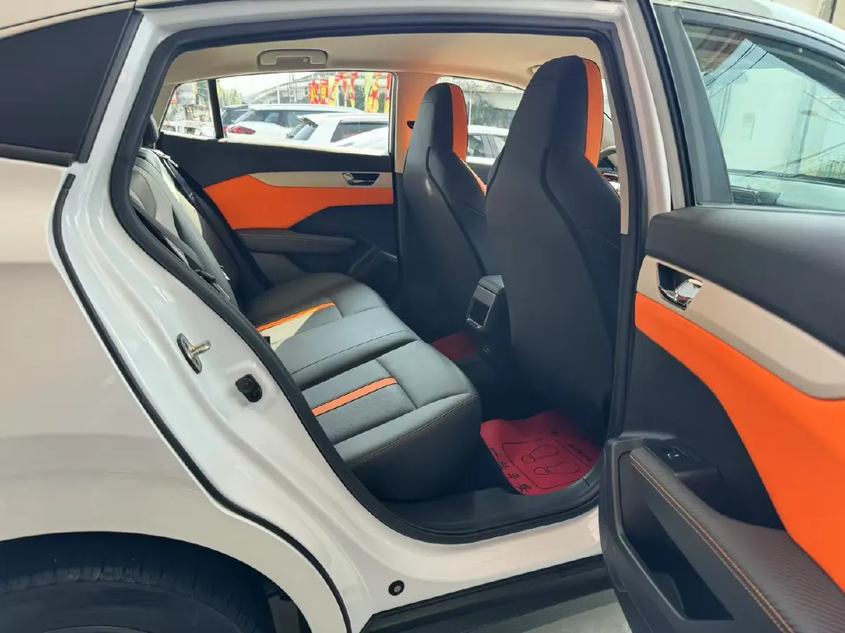 2023 DongFeng Aeolus YiXuan 1.5L 125HP L4 6DCT,autocango,china used car exporter,china ev exporter,chinese used car exporter,chinese used ev exporter