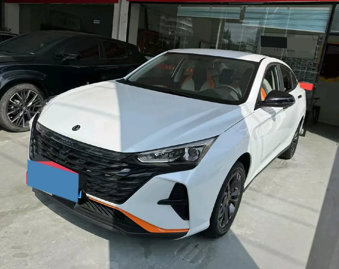 2023 DongFeng Aeolus YiXuan 1.5L 125HP L4 6DCT,autocango,china used car exporter,china ev exporter,chinese used car exporter,chinese used ev exporter