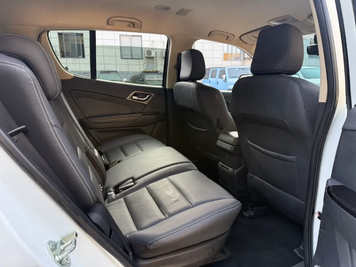 2020 Isuzu Mu-X 1.9T 166HP L4 6AT,autocango,china used car exporter,china ev exporter,chinese used car exporter,chinese used ev exporter