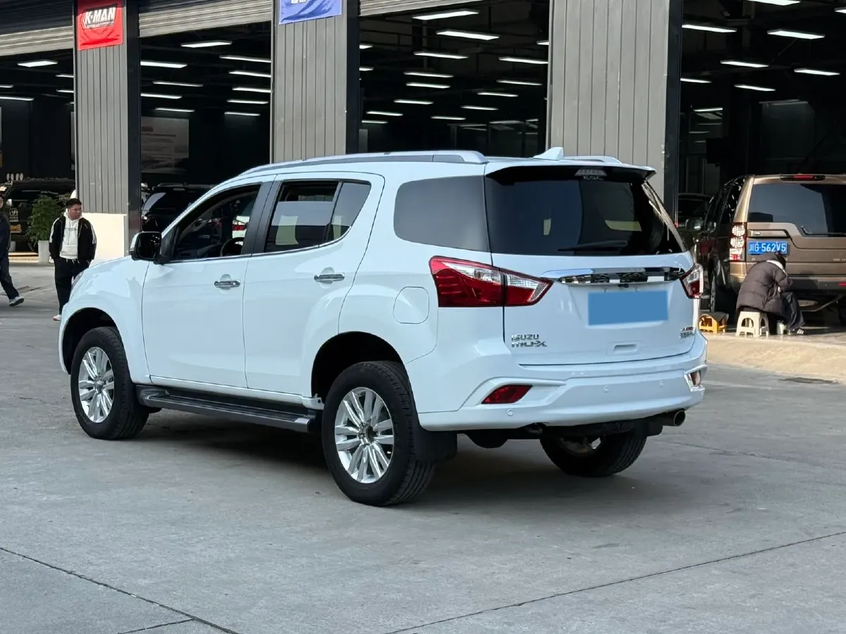 2020 Isuzu Mu-X 1.9T 166HP L4 6AT,autocango,china used car exporter,china ev exporter,chinese used car exporter,chinese used ev exporter
