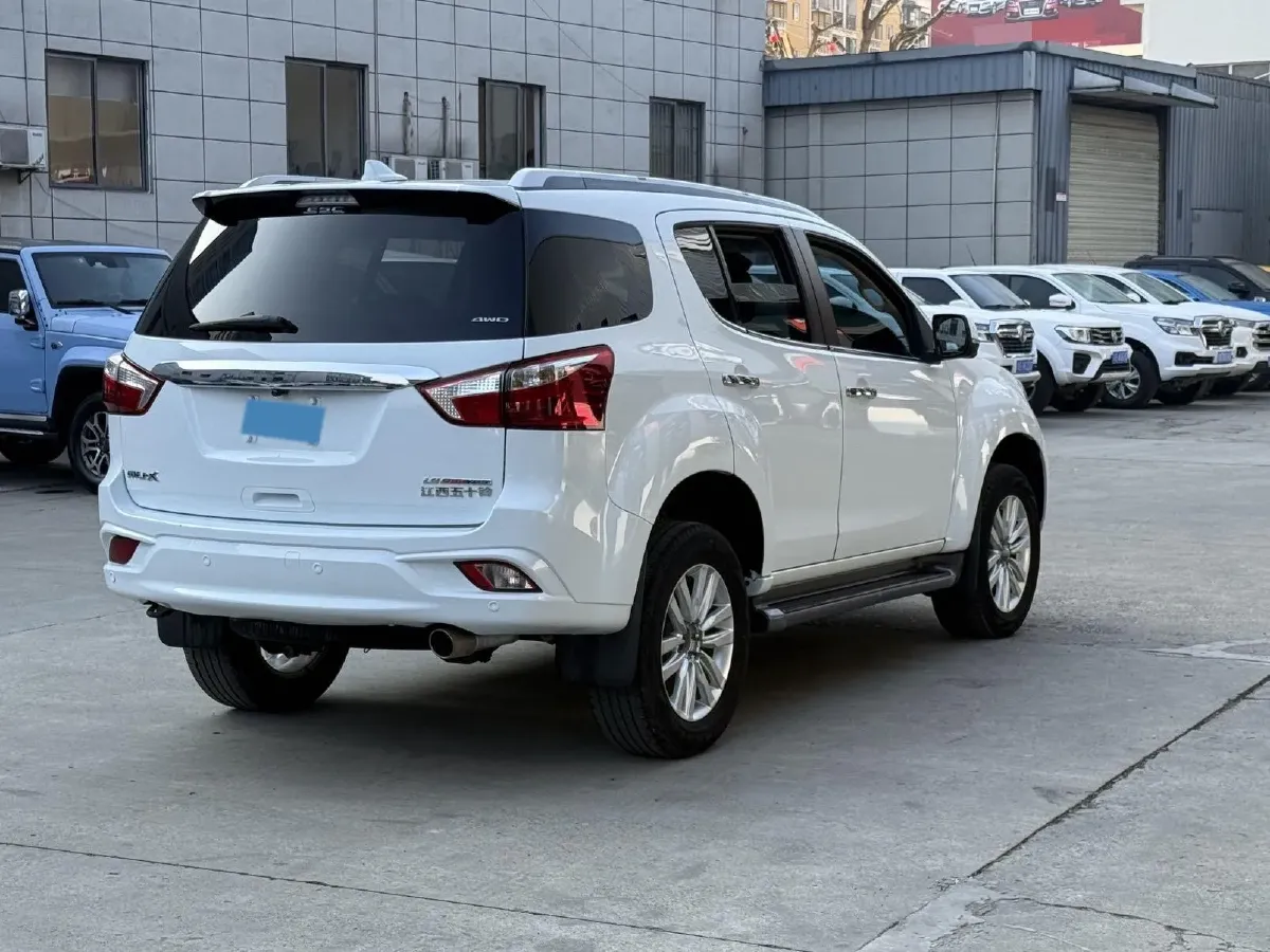 2020 Isuzu Mu-X 1.9T 166HP L4 6AT,autocango,china used car exporter,china ev exporter,chinese used car exporter,chinese used ev exporter