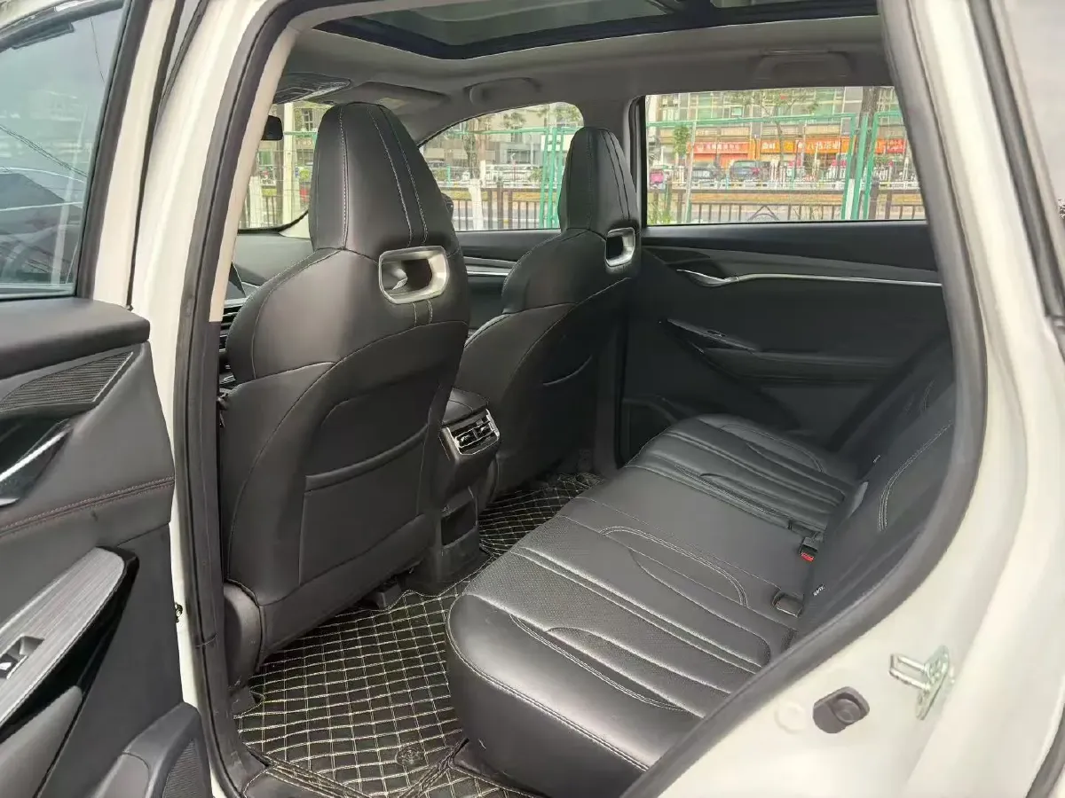 2021 ChangAn CS75 Plus 1.5T 178HP L4 6AT,autocango,china used car exporter,china ev exporter,chinese used car exporter,chinese used ev exporter