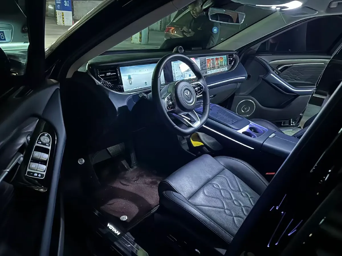 2024 Voyah FREE 1.5T 150HP L4 REEV 39.2KWH,autocango,china used car exporter,china ev exporter,chinese used car exporter,chinese used ev exporter