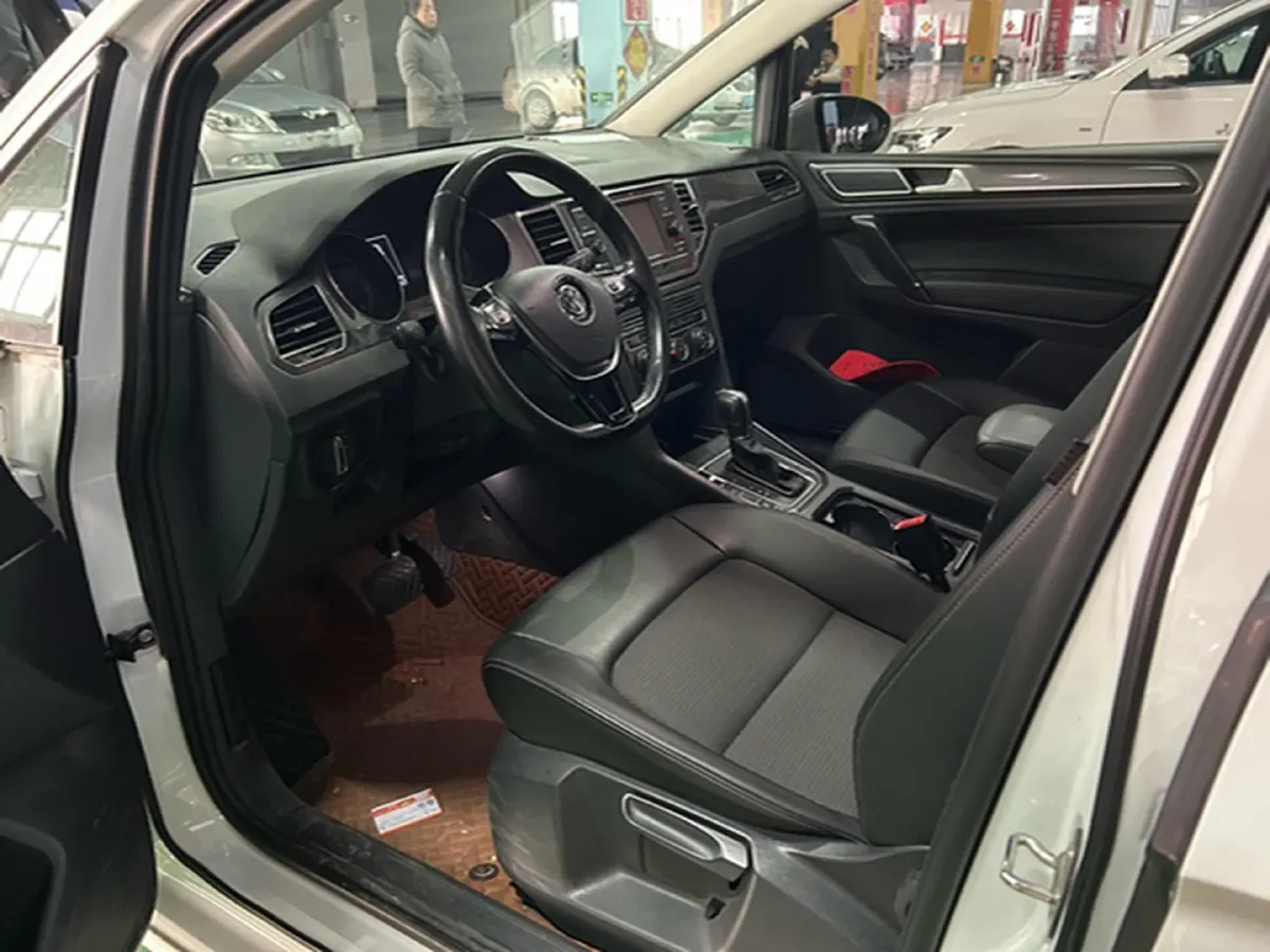 2018 Volkswagen Golf Sportsvan 1.4T 131HP L4 7DCT,autocango,china used car exporter,china ev exporter,chinese used car exporter,chinese used ev exporter