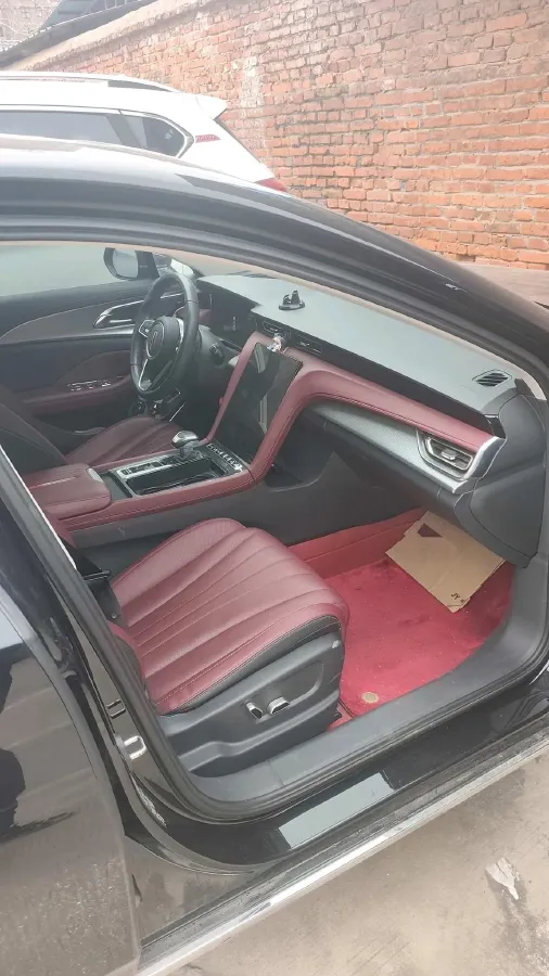 2023 HongQi H5 2.0T 224HP L4 8AT,autocango,china used car exporter,china ev exporter,chinese used car exporter,chinese used ev exporter