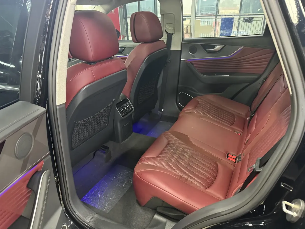 2023 HongQi HS5 2.0T 252HP L4 8AT,autocango,china used car exporter,china ev exporter,chinese used car exporter,chinese used ev exporter