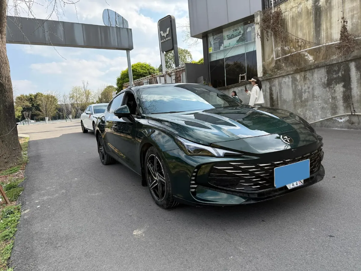 2023 MG 7 1.5T 188HP L4 7DCT,autocango,china used car exporter,china ev exporter,chinese used car exporter,chinese used ev exporter
