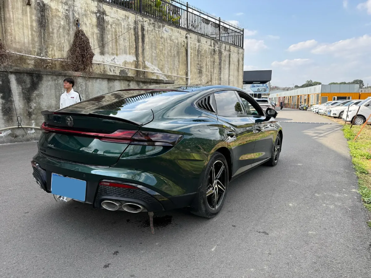 2023 MG 7 1.5T 188HP L4 7DCT,autocango,china used car exporter,china ev exporter,chinese used car exporter,chinese used ev exporter