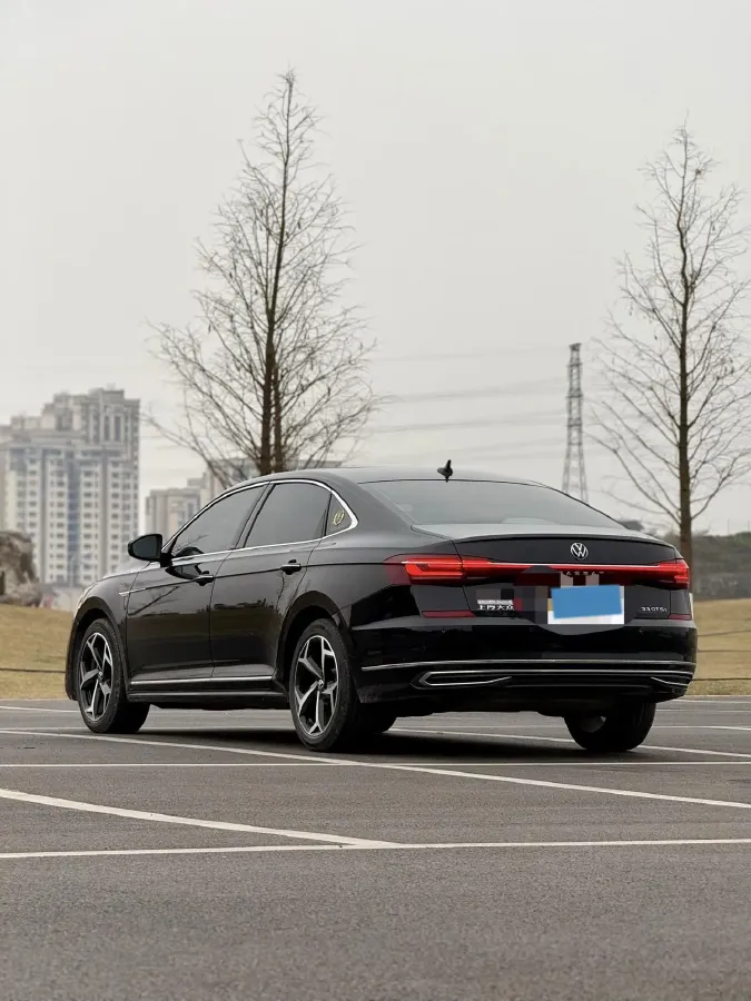 2023 Volkswagen Passat 2.0T 186HP L4 7DCT,autocango,china used car exporter,china ev exporter,chinese used car exporter,chinese used ev exporter