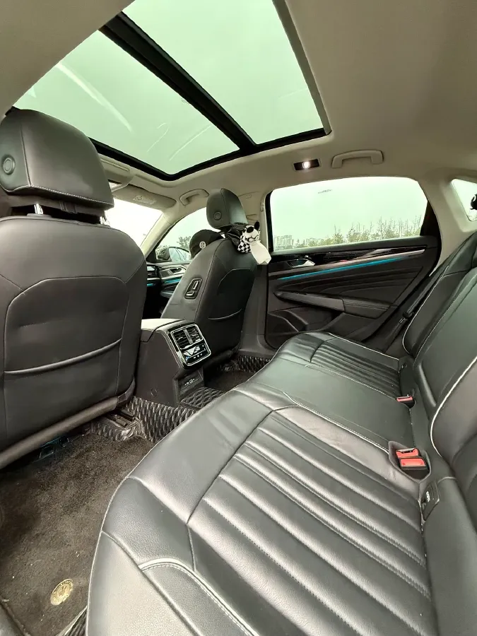 2023 Volkswagen Passat 2.0T 186HP L4 7DCT,autocango,china used car exporter,china ev exporter,chinese used car exporter,chinese used ev exporter