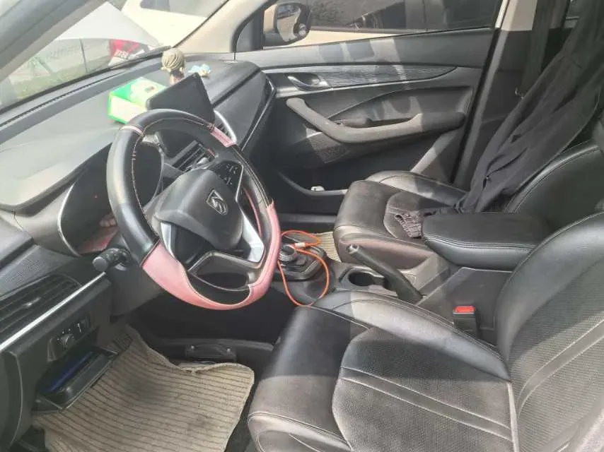 2019 BaoJun 360 1.5L 105HP L4 CVT,autocango,china used car exporter,china ev exporter,chinese used car exporter,chinese used ev exporter