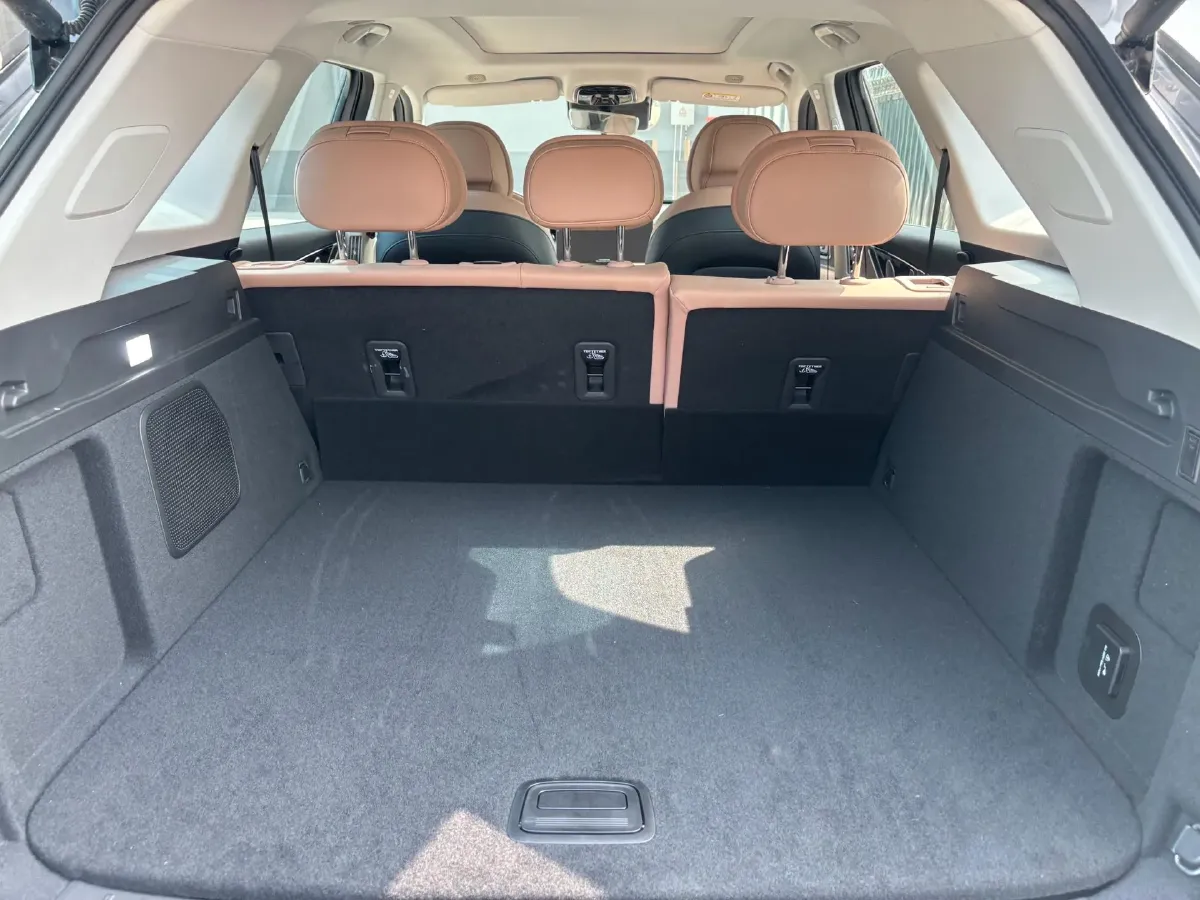 2024 Chery Tiggo8L 2.0T 254HP L4 8AT,autocango,china used car exporter,china ev exporter,chinese used car exporter,chinese used ev exporter