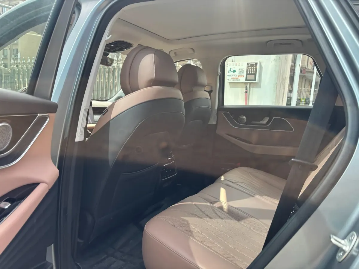 2024 Chery Tiggo8L 2.0T 254HP L4 8AT,autocango,china used car exporter,china ev exporter,chinese used car exporter,chinese used ev exporter