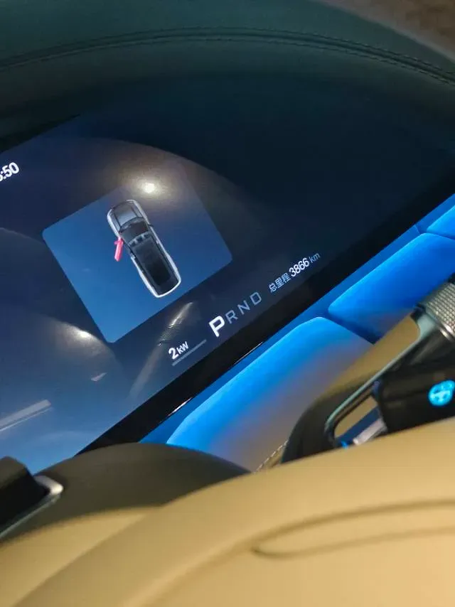 2025 YangWang U8 L REEV 272HP REEV,autocango,china used car exporter,china ev exporter,chinese used car exporter,chinese used ev exporter