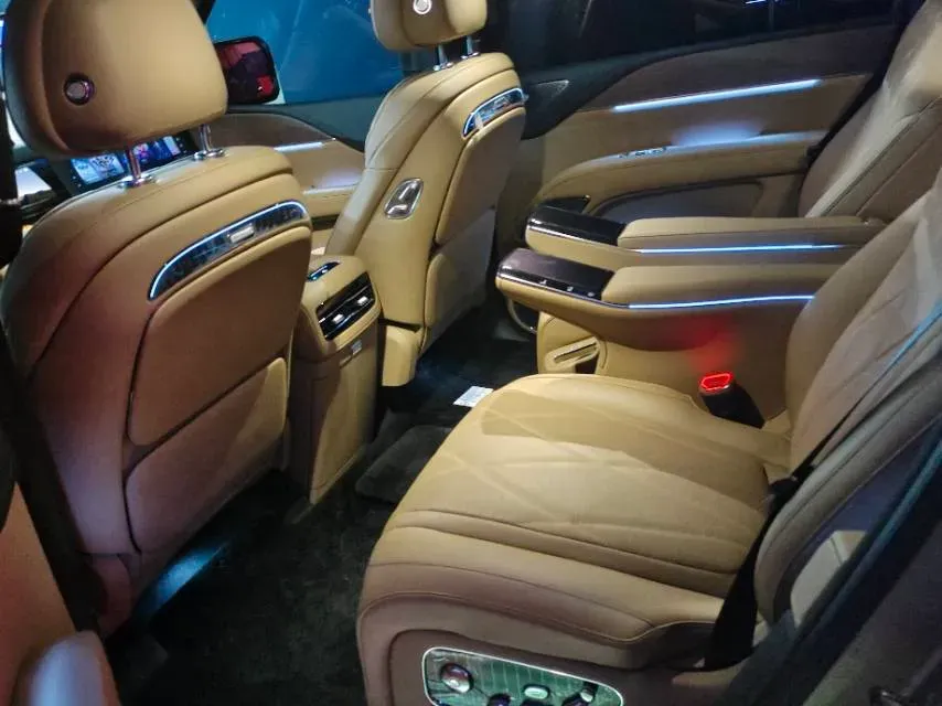 2025 YangWang U8 L REEV 272HP REEV,autocango,china used car exporter,china ev exporter,chinese used car exporter,chinese used ev exporter