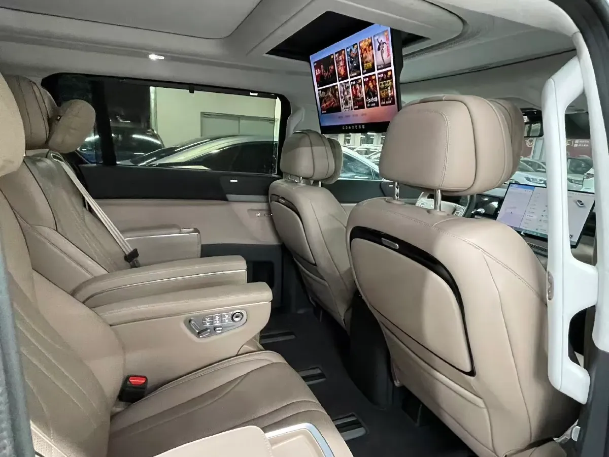 2025 Xpeng X9 BEV,autocango,china used car exporter,china ev exporter,chinese used car exporter,chinese used ev exporter