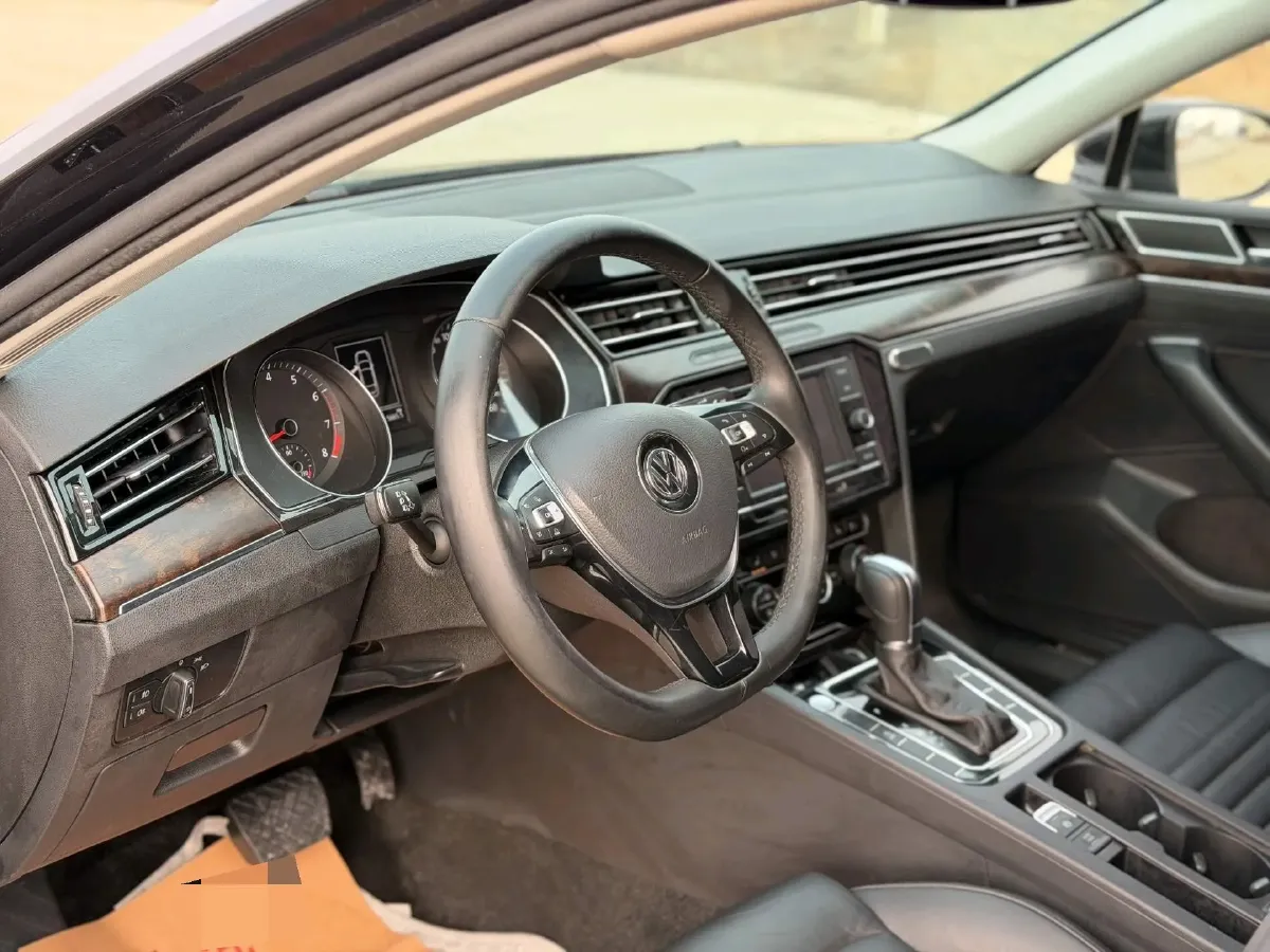 2019 Volkswagen Tayron 2.0T 186HP L4 7DCT,autocango,china used car exporter,china ev exporter,chinese used car exporter,chinese used ev exporter