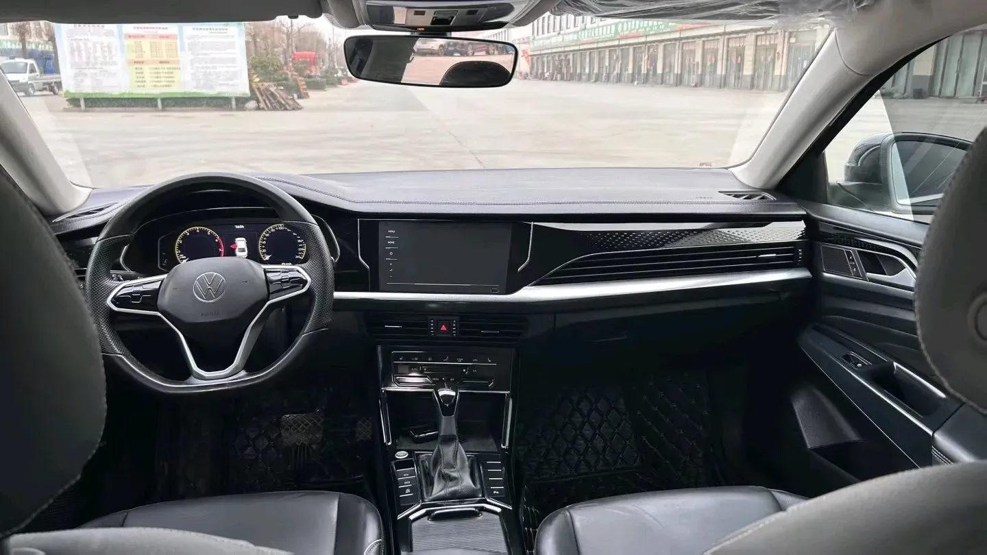 2025 Volkswagen Passat 2.0T 186HP L4 7DCT,autocango,china used car exporter,china ev exporter,chinese used car exporter,chinese used ev exporter