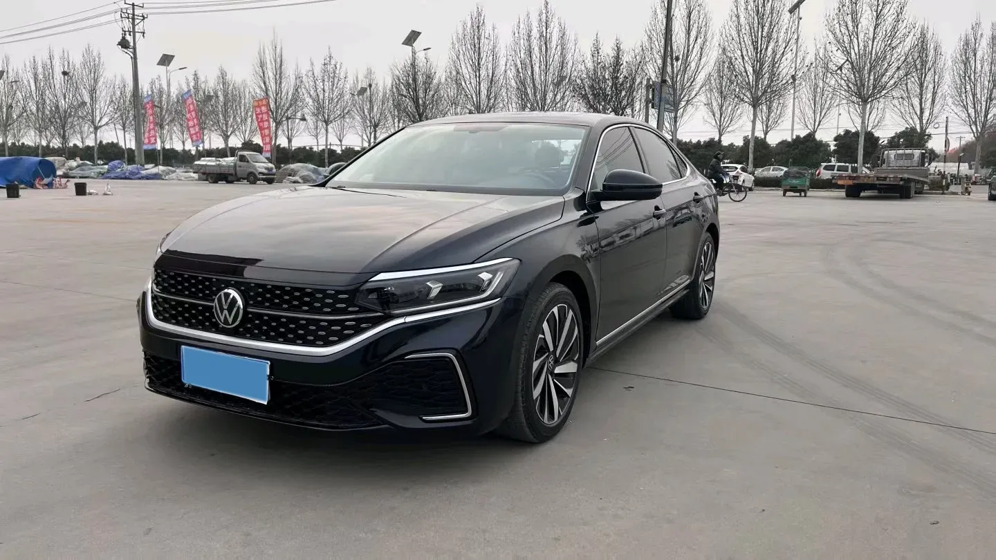 2025 Volkswagen Passat 2.0T 186HP L4 7DCT,autocango,china used car exporter,china ev exporter,chinese used car exporter,chinese used ev exporter