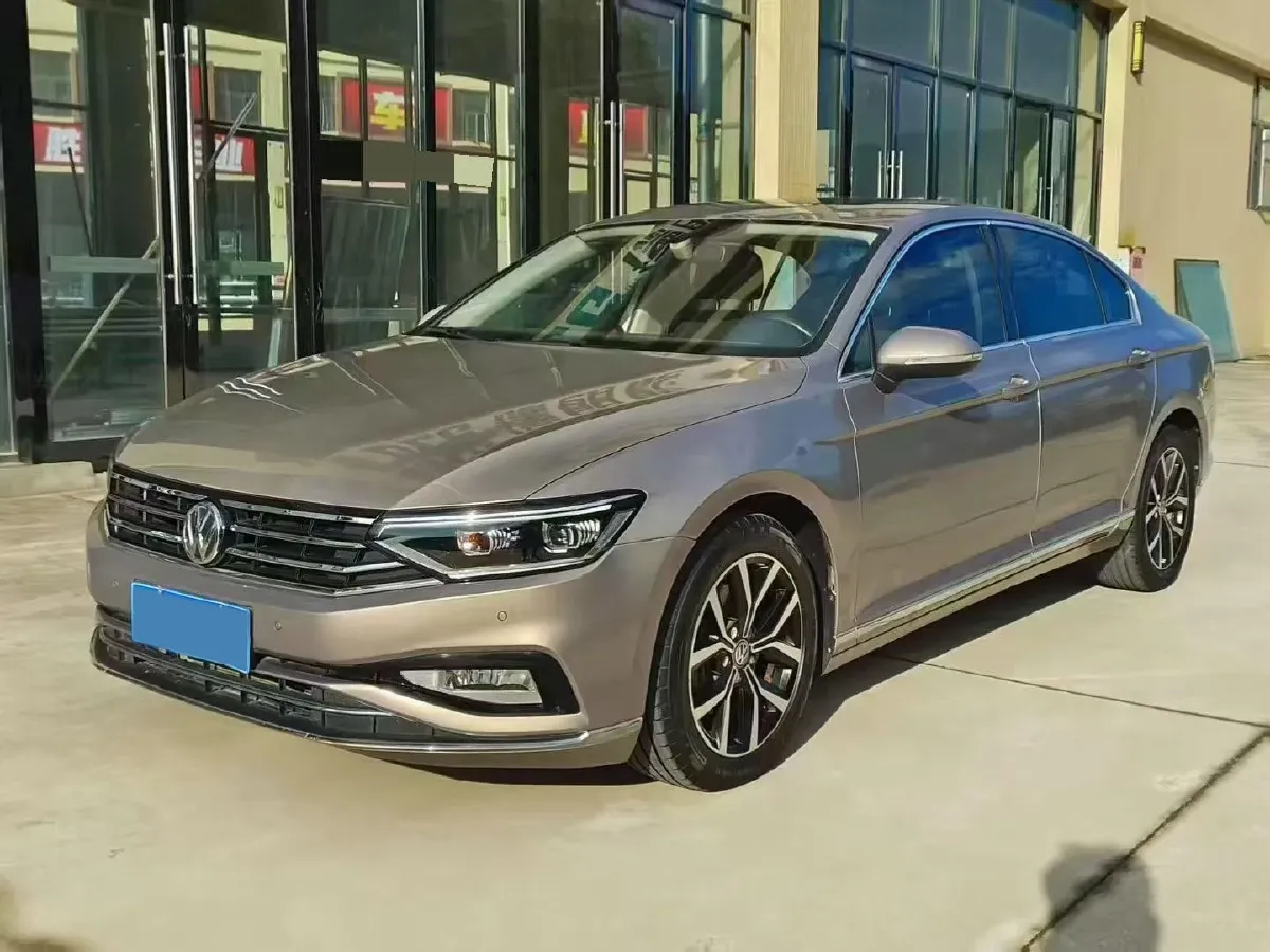 2020 Volkswagen Magotan 2.0T 186HP L4 7DCT,autocango,china used car exporter,china ev exporter,chinese used car exporter,chinese used ev exporter