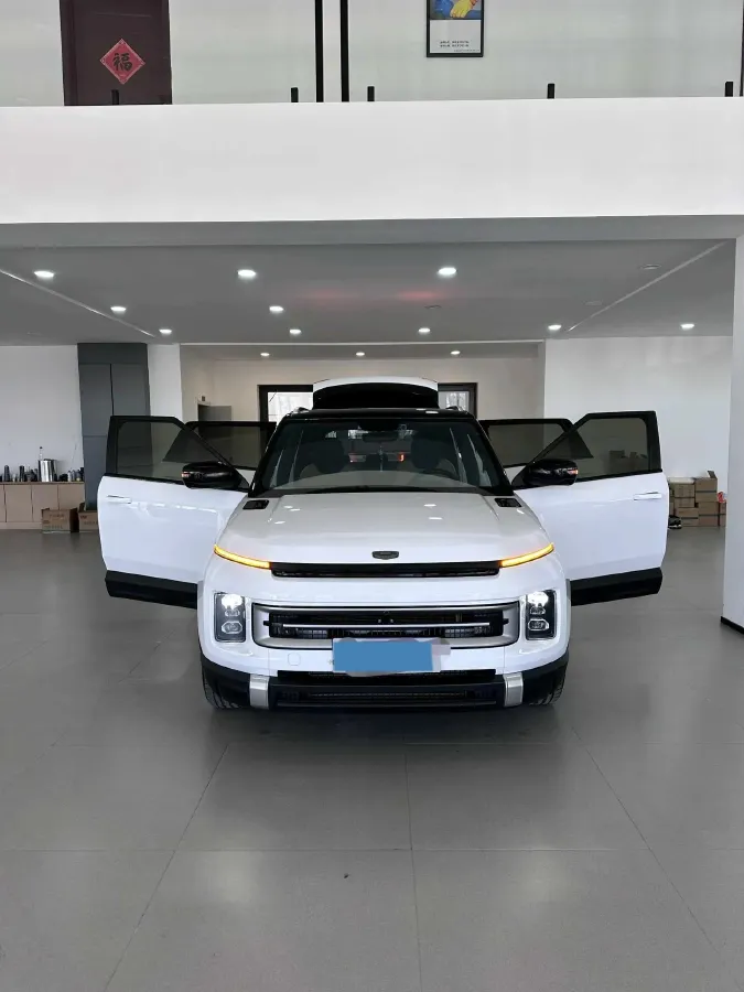 2023 Geely ICON 1.5T 181HP L4 7DCT,autocango,china used car exporter,china ev exporter,chinese used car exporter,chinese used ev exporter