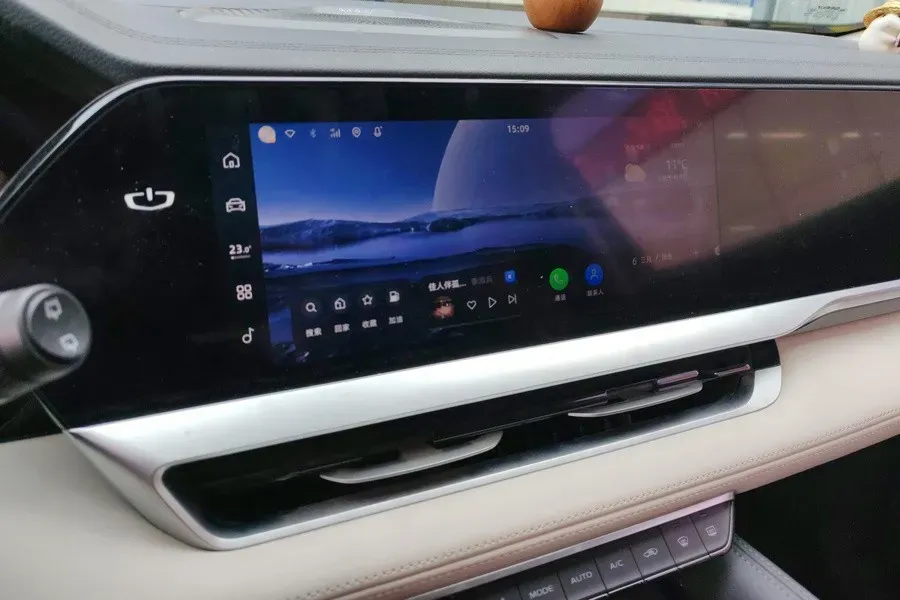 2021 Geely Monjaro 2.0T 218HP L4 7DCT,autocango,china used car exporter,china ev exporter,chinese used car exporter,chinese used ev exporter