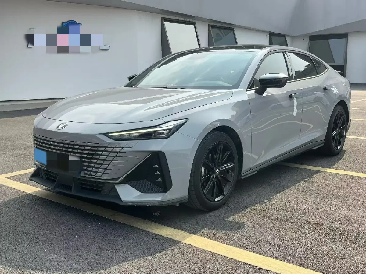 2023 ChangAn UNI-V 1.5T 188HP L4 7DCT,autocango,china used car exporter,china ev exporter,chinese used car exporter,chinese used ev exporter