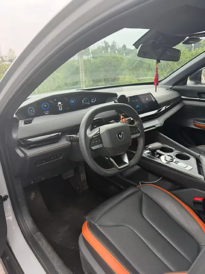 2023 ChangAn UNI-V 1.5T 188HP L4 7DCT,autocango,china used car exporter,china ev exporter,chinese used car exporter,chinese used ev exporter