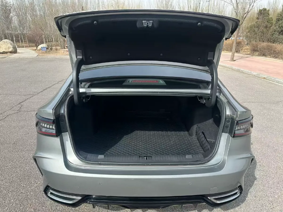 2022 Chery Arrizo 8 1.6T 197HP L4 7DCT,autocango,china used car exporter,china ev exporter,chinese used car exporter,chinese used ev exporter