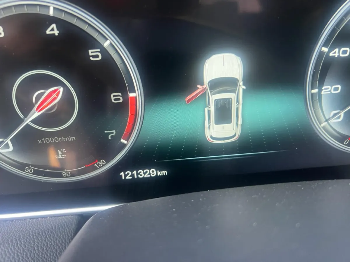 2019 HongQi HS5 2.0T 224HP L4 6AT,autocango,china used car exporter,china ev exporter,chinese used car exporter,chinese used ev exporter