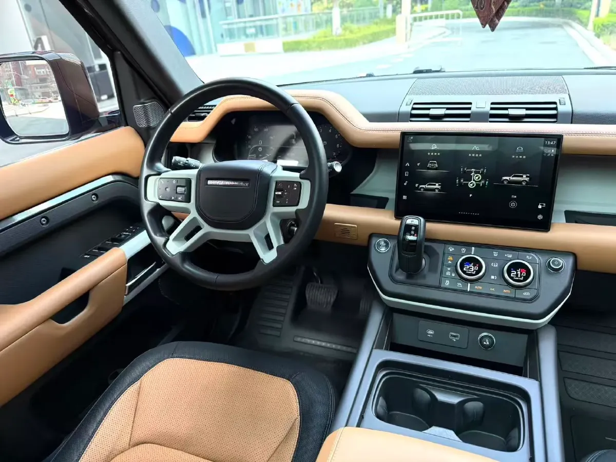 2023 Land Rover Defender 3.0T 400HP L6 8AT,autocango,china used car exporter,china ev exporter,chinese used car exporter,chinese used ev exporter
